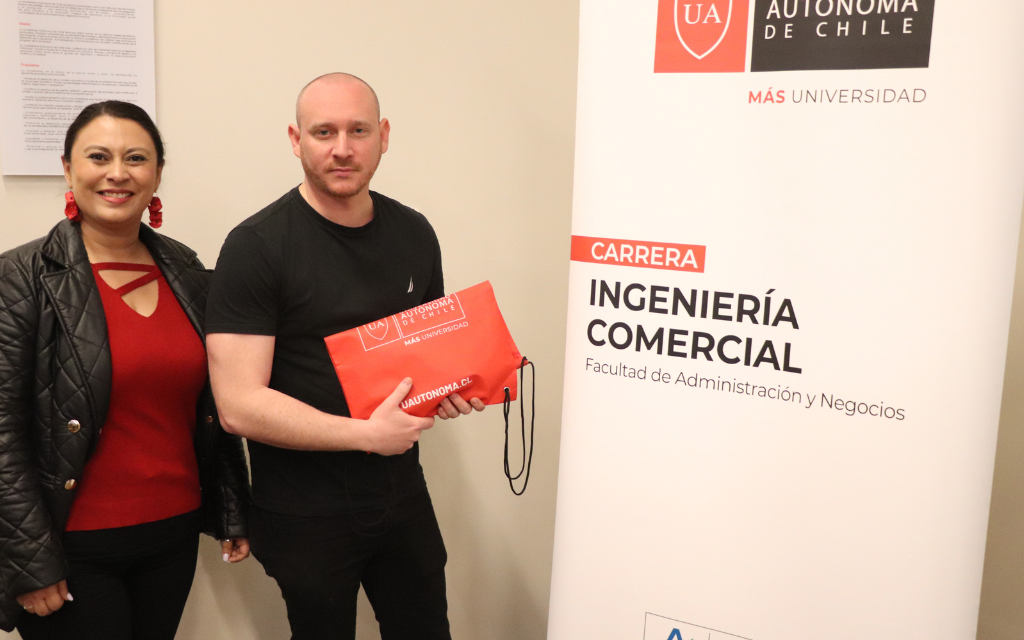 Carrera de Ingeniería Comercial realiza charla con CEO y Founder de Greenwish Cargo